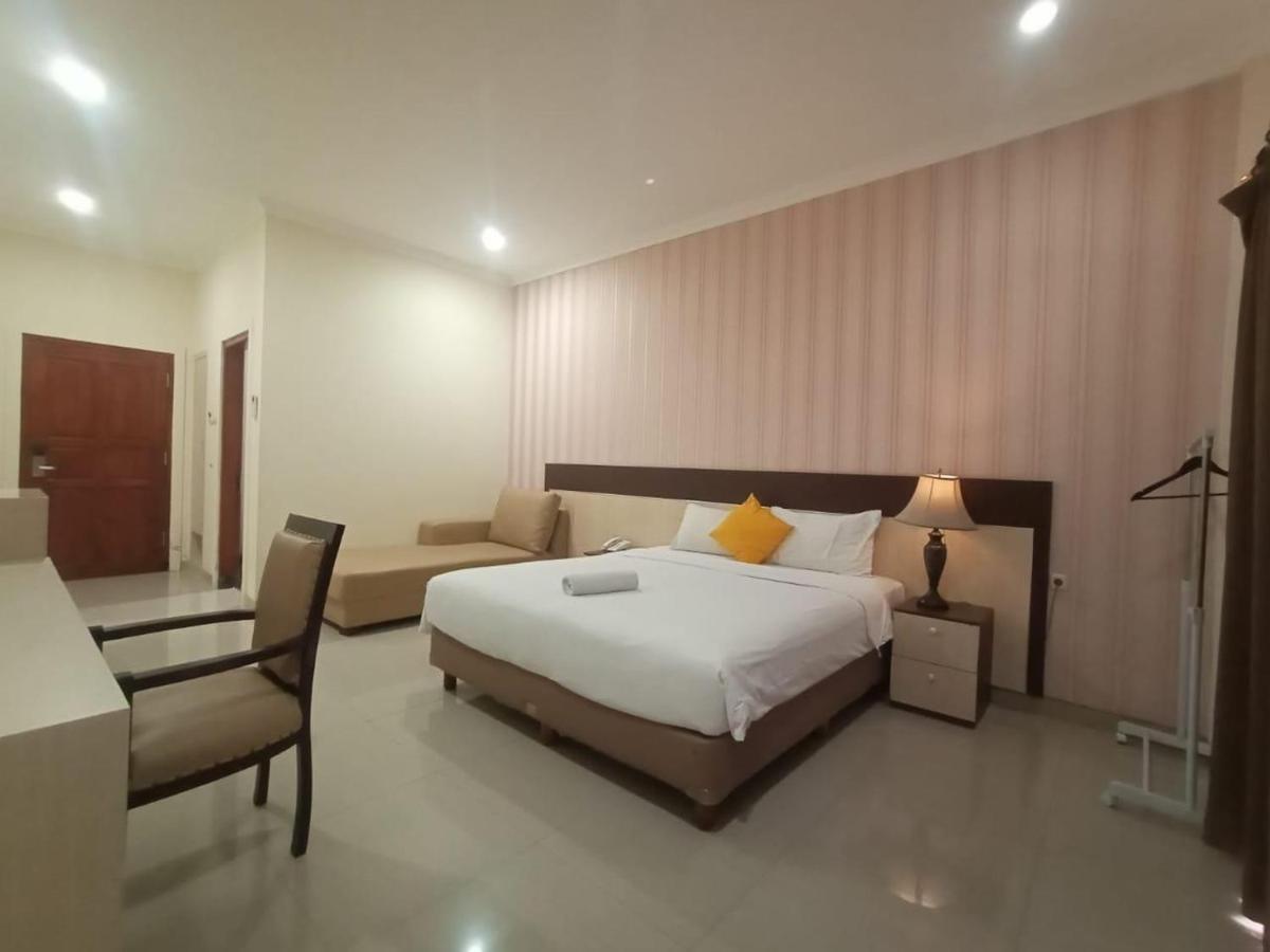 Oyo 90473 Gowin Hotel Kuta Lombok Eksteriør billede
