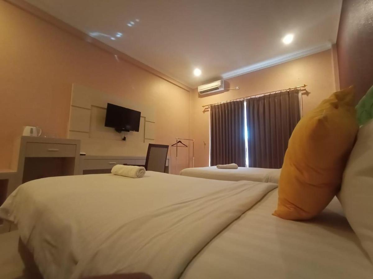 Oyo 90473 Gowin Hotel Kuta Lombok Eksteriør billede