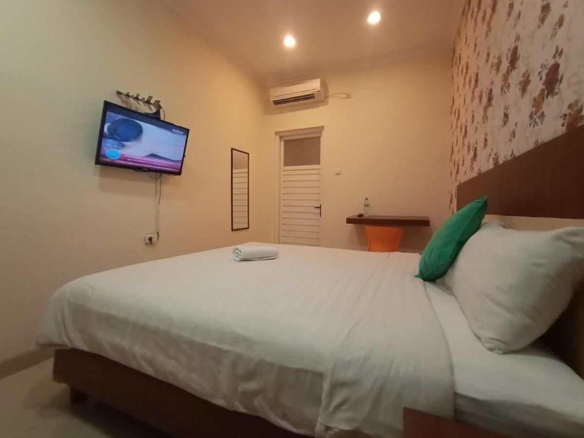 Oyo 90473 Gowin Hotel Kuta Lombok Eksteriør billede