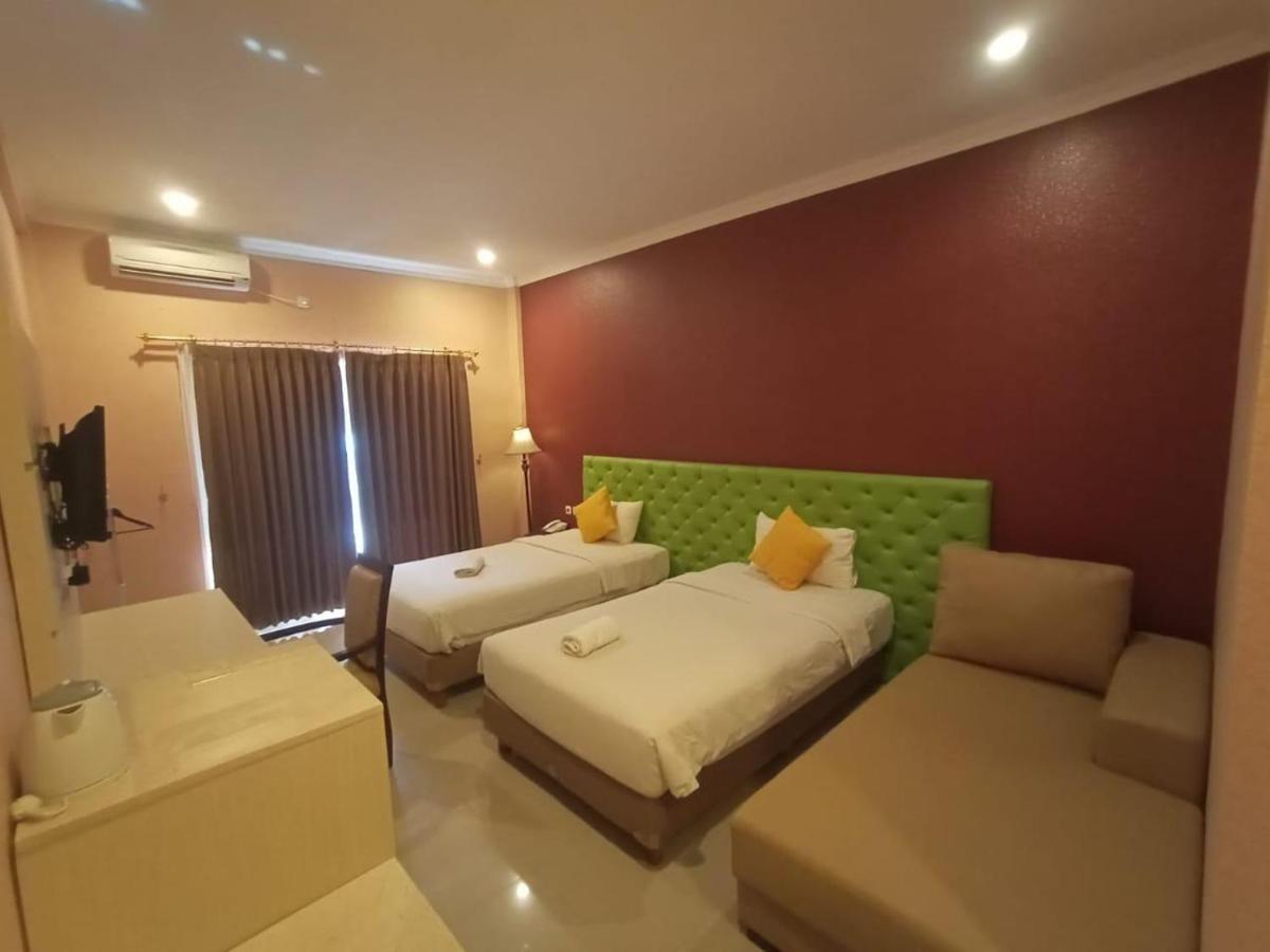 Oyo 90473 Gowin Hotel Kuta Lombok Eksteriør billede