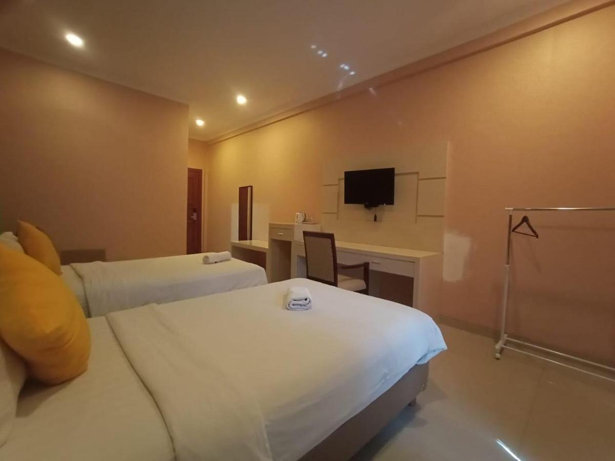 Oyo 90473 Gowin Hotel Kuta Lombok Eksteriør billede