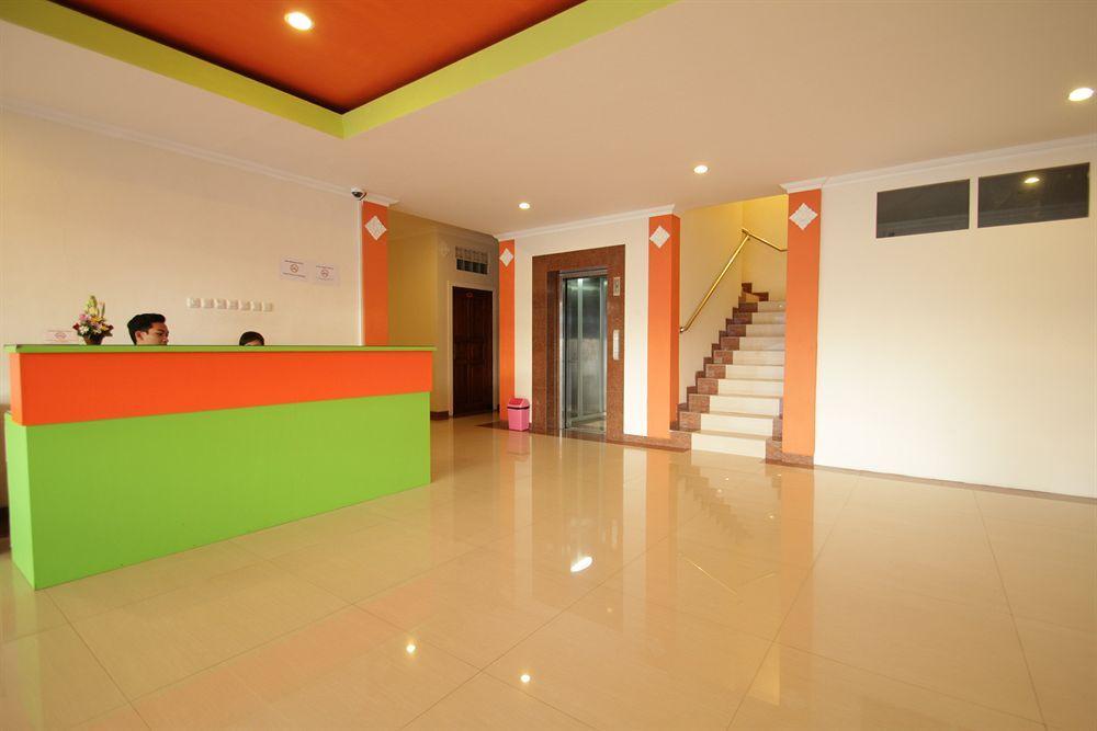 Oyo 90473 Gowin Hotel Kuta Lombok Eksteriør billede