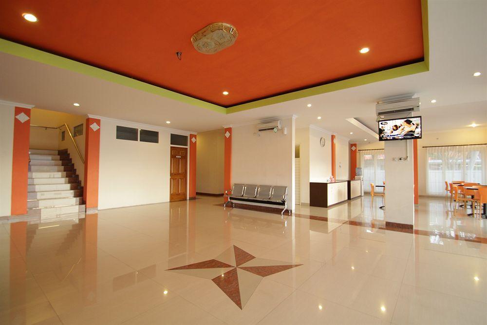 Oyo 90473 Gowin Hotel Kuta Lombok Eksteriør billede