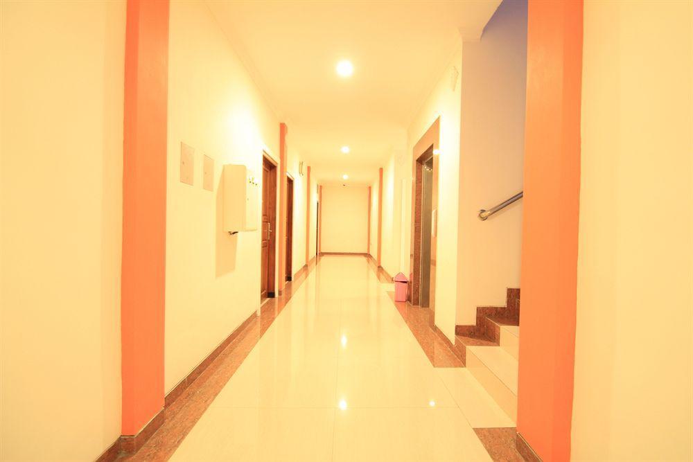 Oyo 90473 Gowin Hotel Kuta Lombok Eksteriør billede