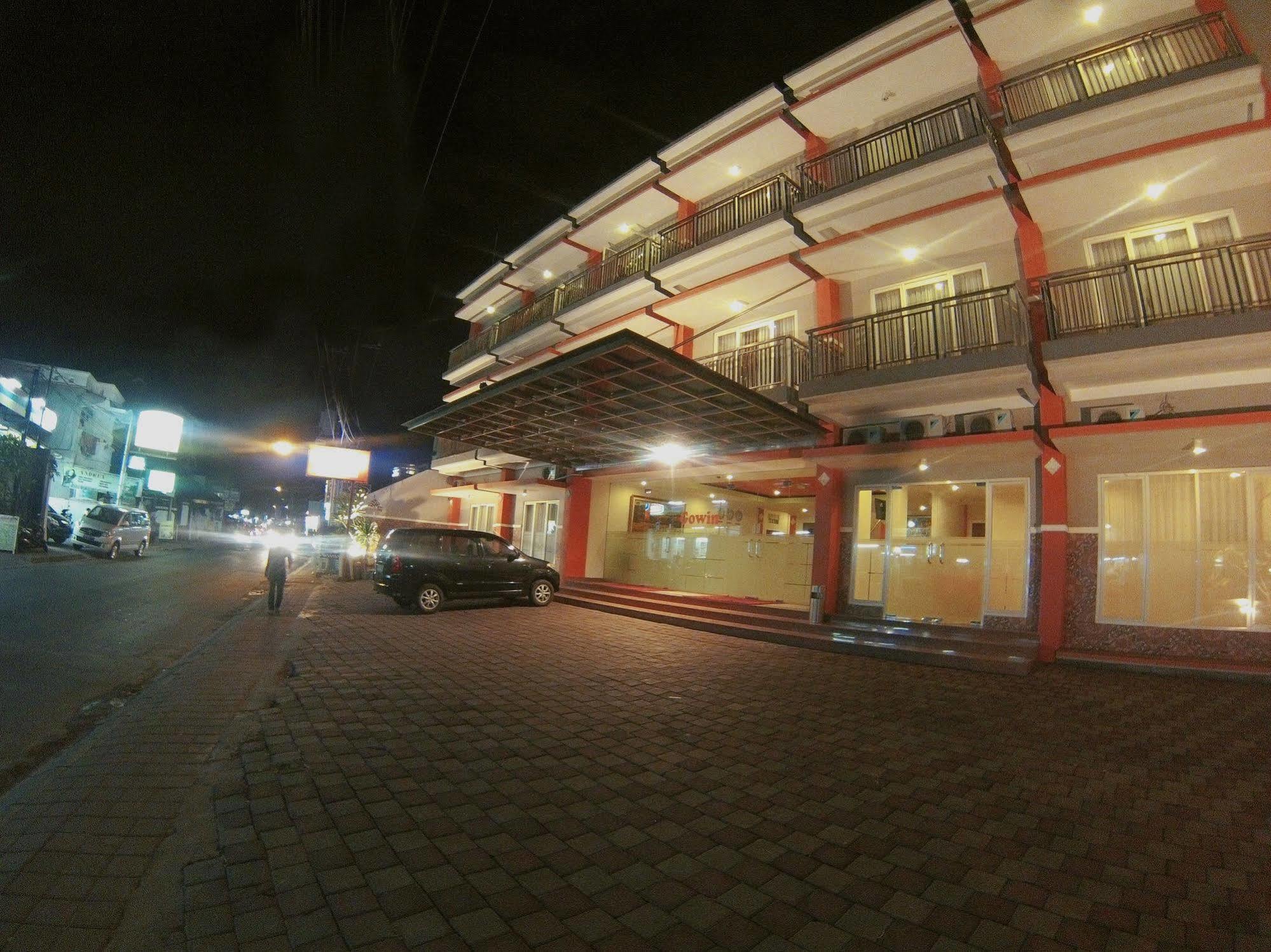 Oyo 90473 Gowin Hotel Kuta Lombok Eksteriør billede